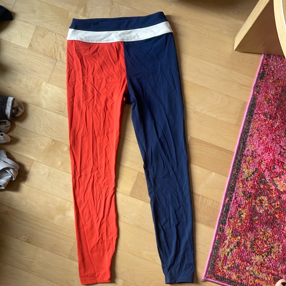 ALALA leggings size small